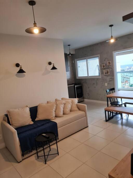 Vista Mar Nascente, Dois Quartos, Novo, No Do Rio Vermelho, Condominio Club, 1103 Apartamento *