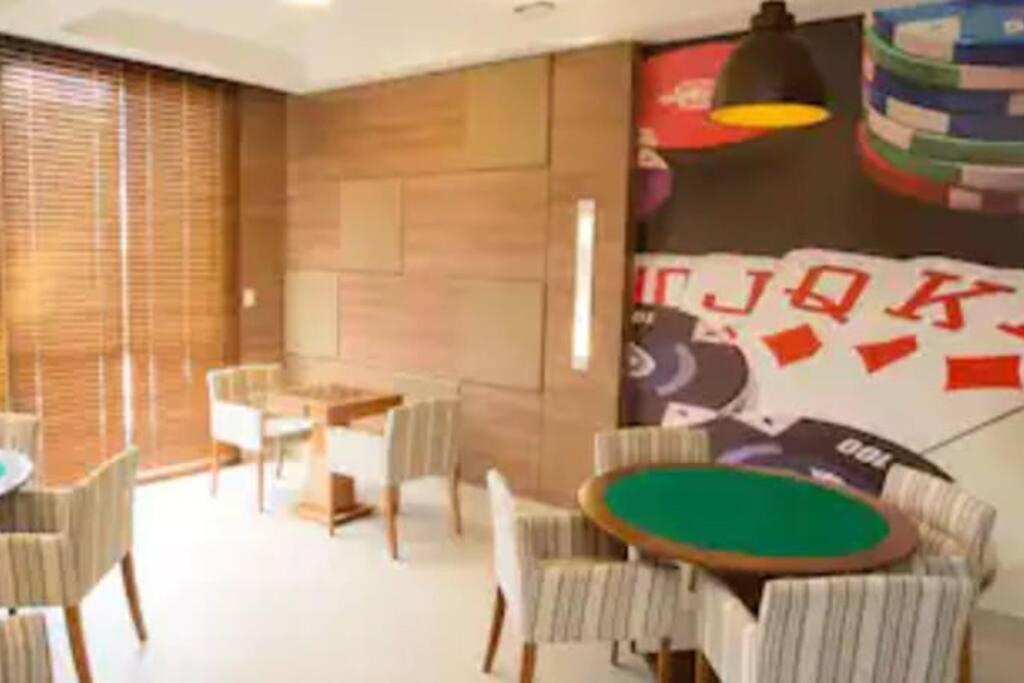 Apartamento Vista Mar Nascente, Dois Quartos, Novo, No Do Rio Vermelho, Condominio Club, 1103 *