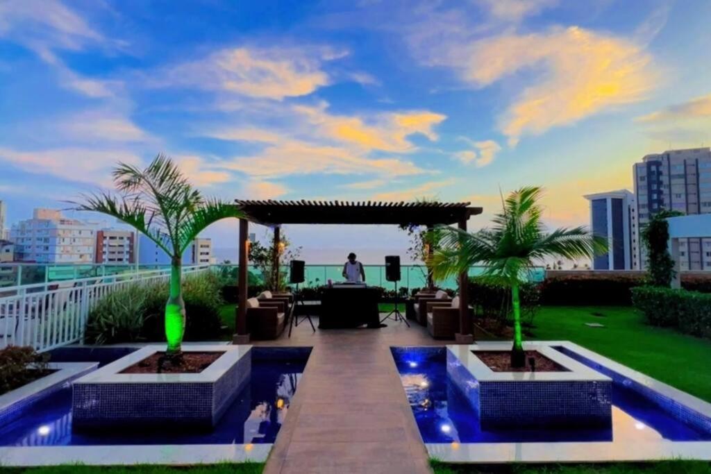 Apartamento Vista Mar Nascente, Dois Quartos, Novo, No Do Rio Vermelho, Condominio Club, 1103